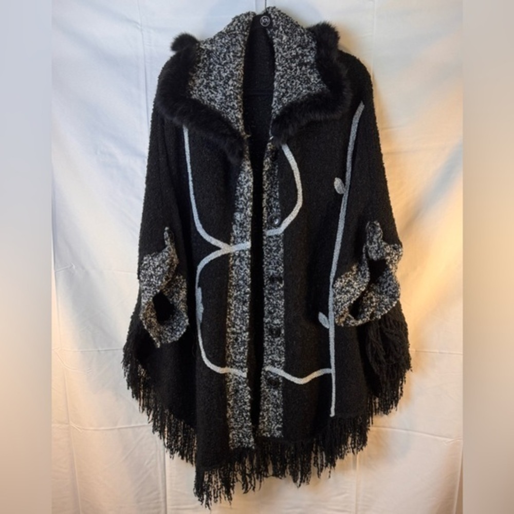 Fur Trim Black and Gray Cape with Fringe